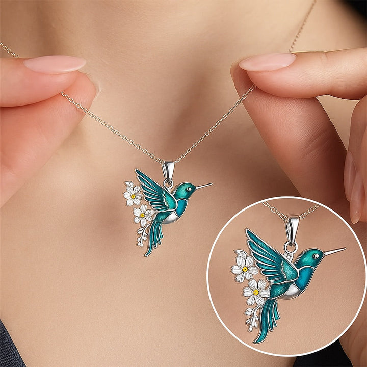 Magnifique Collier Colibri avec Boucles d'Oreilles Bonus – Offre à Durée Limitée