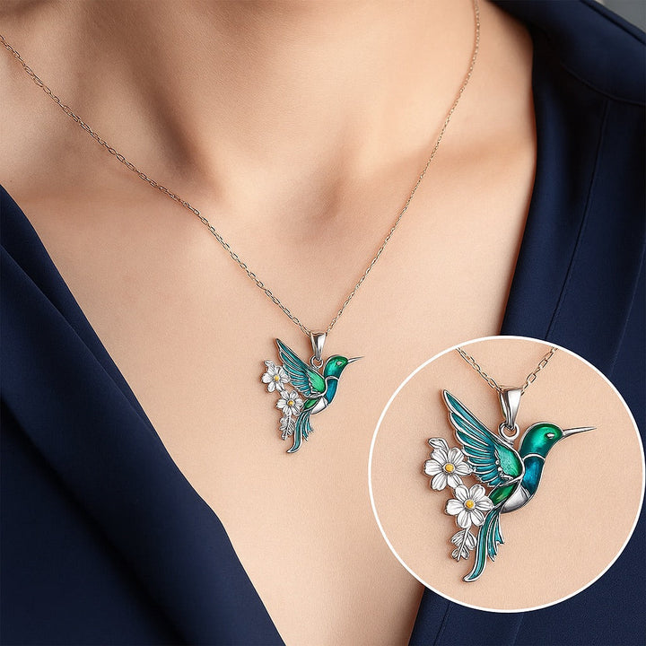 Magnifique Collier Colibri avec Boucles d'Oreilles Bonus – Offre à Durée Limitée